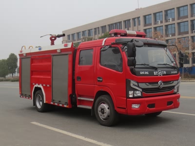 東風5噸泡沫消防車